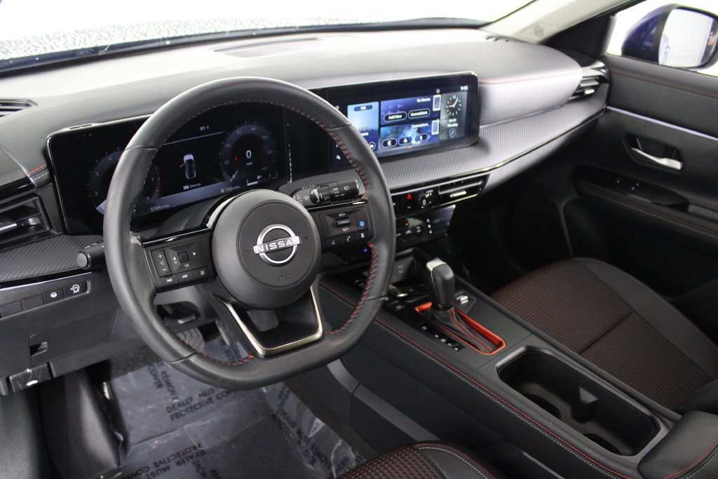 Certified 2025 Nissan Kicks SR FWD image 18