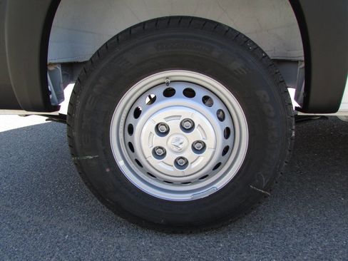 Used 2025 RAM ProMaster 2500 w/ Convenience Group image 12