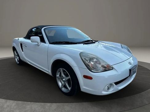 Used 2005 Toyota MR2 image 16