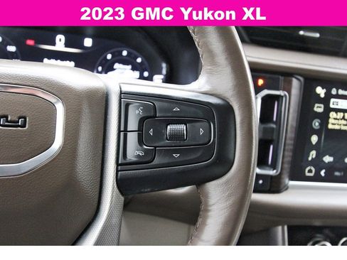 Used 2023 GMC Yukon XL Denali AWD/4WD image 19