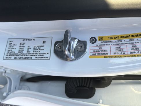 Used 2025 Tesla Model 3 Long Range image 27