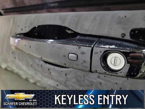 Used 2018 Dodge Journey SE image 23