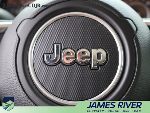 Used 2023 Jeep Gladiator Overland AWD/4WD image 26