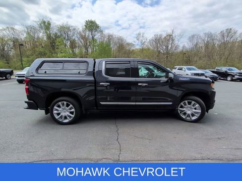Used 2024 Chevrolet Silverado 1500 High Country w/ Technology Package AWD/4WD image 6