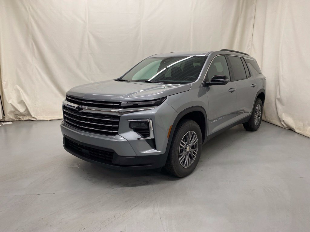 New 2027 Chevrolet Traverse LT w/ Driver Confidence Package AWD/4WD image 2