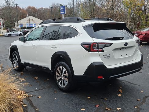 Certified 2025 Subaru Outback Premium image 22