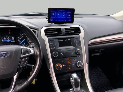 Used 2013 Ford Fusion SE FWD image 7