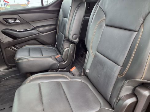 Used 2019 Chevrolet Traverse LT w/ LT Premium Package image 7