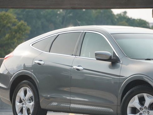Used 2010 Honda Crosstour EX-L image 4