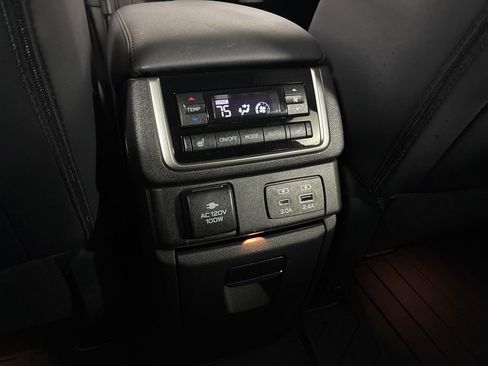 Used 2025 Subaru Ascent Bronze Edition w/ Onyx Package image 23