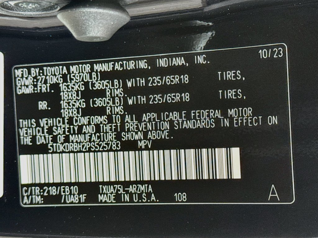 Used 2023 Toyota Highlander XLE AWD/4WD image 17