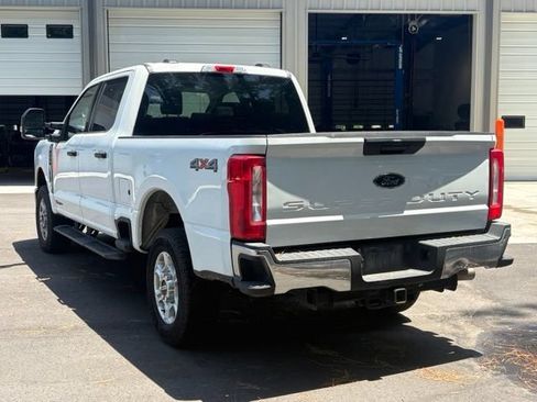 Used 2026 Ford F250 XLT AWD/4WD image 3