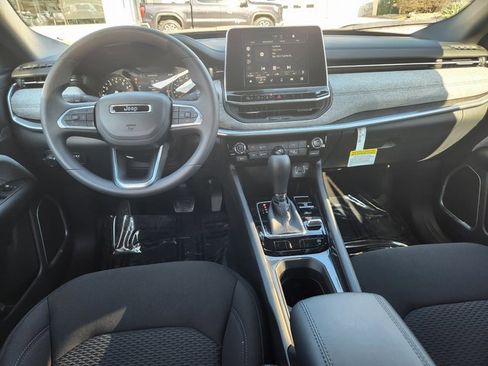 New 2025 Jeep Compass Sport image 10