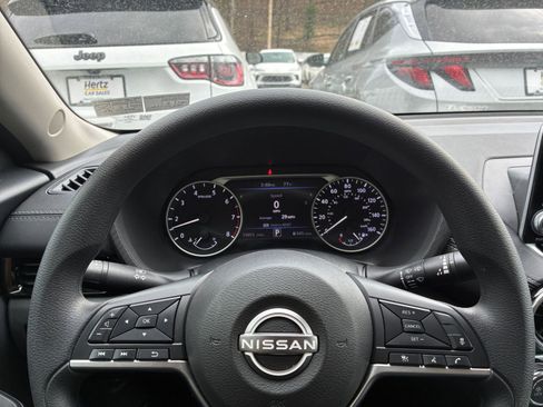 Used 2025 Nissan Sentra SV image 27