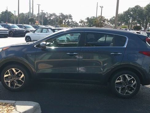 Used 2020 Kia Sportage EX image 20