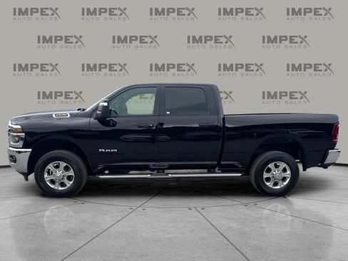 Used 2026 RAM 2500 Big Horn AWD/4WD image 2
