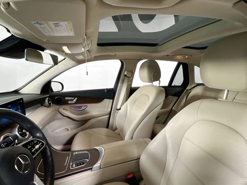 Used 2022 Mercedes-Benz GLC 300 4MATIC image 21