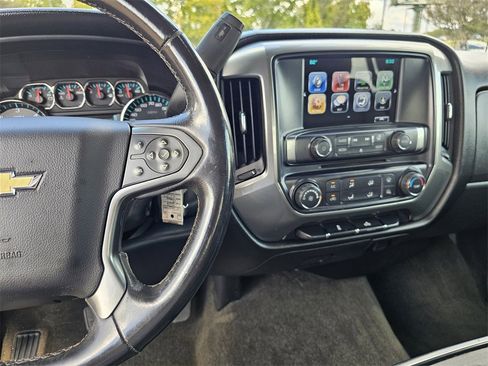 Used 2018 Chevrolet Silverado 1500 LT image 24