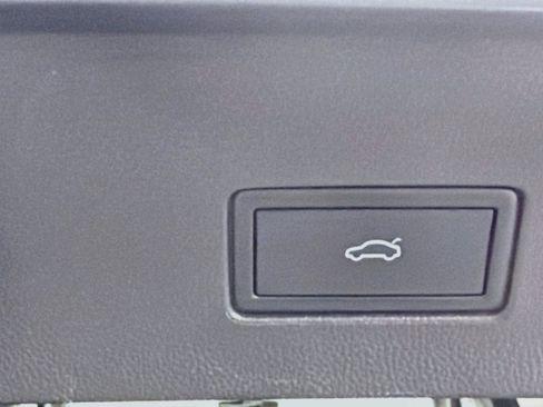 Used 2024 Volkswagen Atlas SE FWD image 29