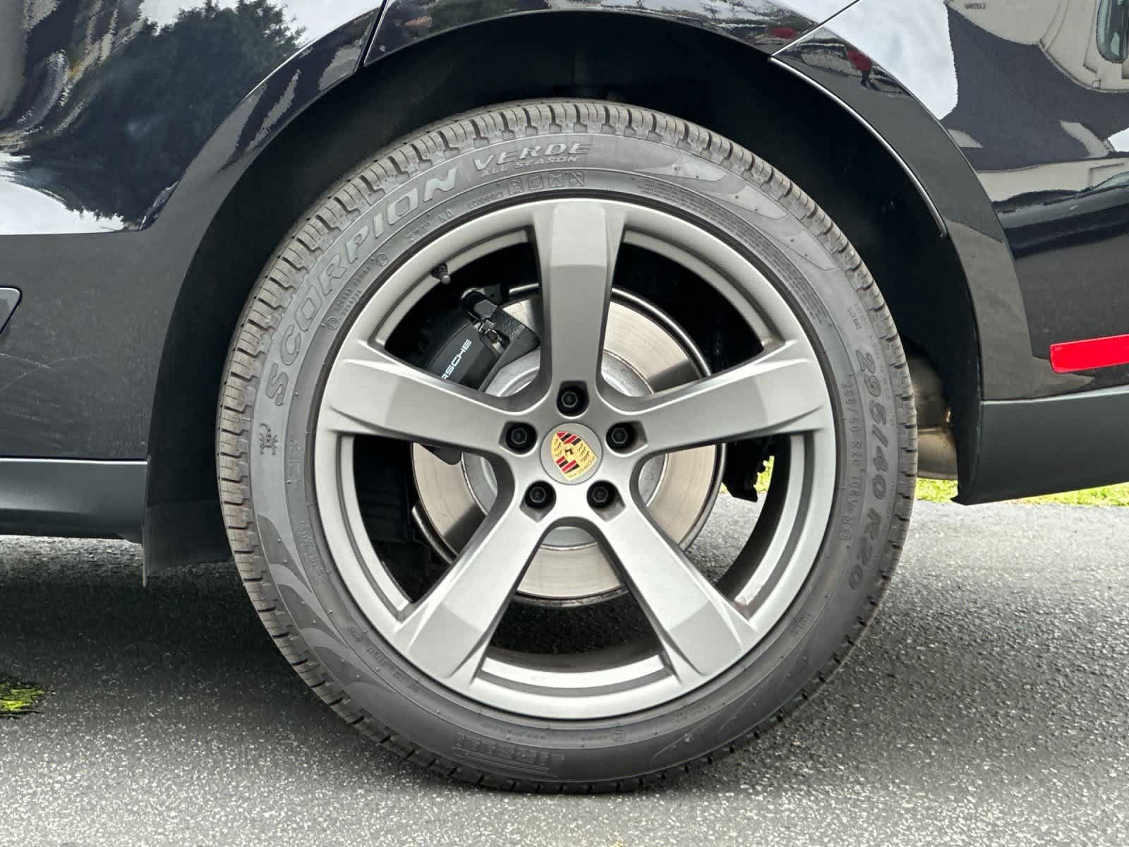 Certified 2026 Porsche Macan AWD/4WD image 31