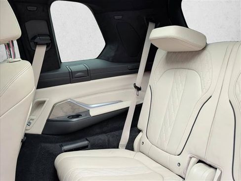 Used 2021 BMW X7 M50i AWD/4WD image 20
