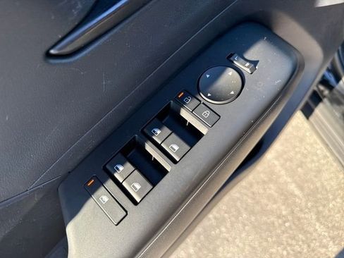 Certified 2024 Hyundai Kona SE image 10