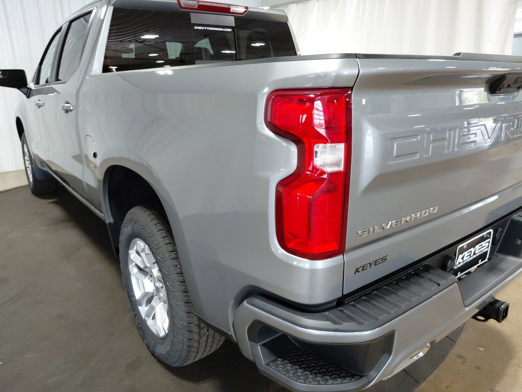 New 2026 Chevrolet Silverado 1500 RST AWD/4WD image 16