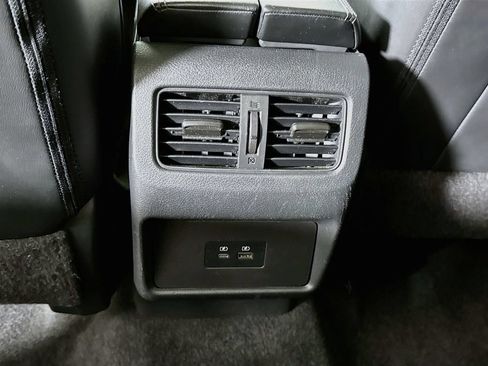 Used 2023 Nissan Rogue SV w/ SV Premium Package AWD/4WD image 28