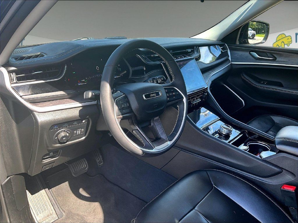 Used 2023 Jeep Grand Cherokee 4WD 4xe image 8