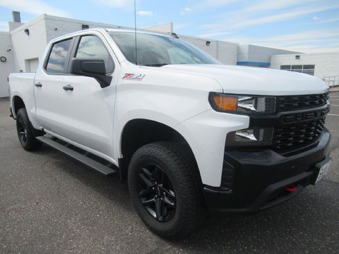 Used 2021 Chevrolet Silverado 1500 Custom Trail Boss AWD/4WD image 3