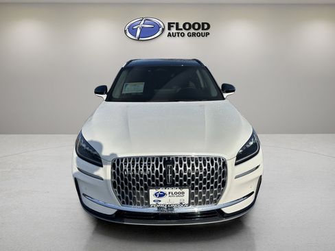 Used 2025 Lincoln Corsair AWD w/ Equipment Group 101A image 2