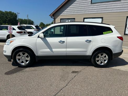 Used 2012 Chevrolet Traverse LT FWD image 8