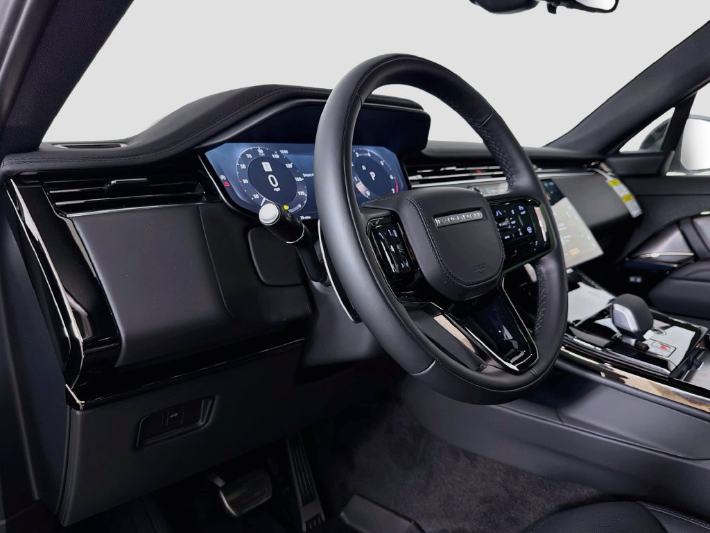 New 2027 Land Rover Range Rover Sport Dynamic SE AWD/4WD image 9