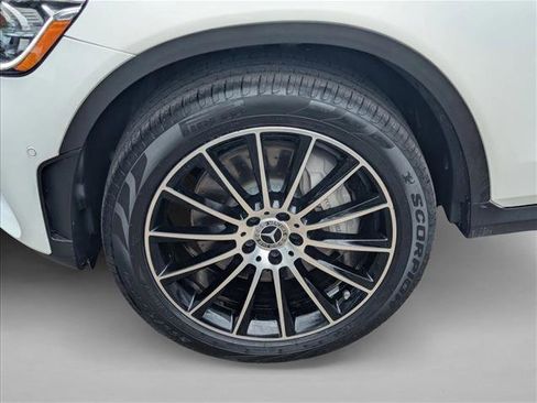 Used 2022 Mercedes-Benz GLC 300 image 24