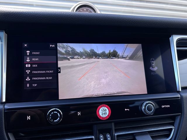 Certified 2024 Porsche Macan AWD/4WD image 19