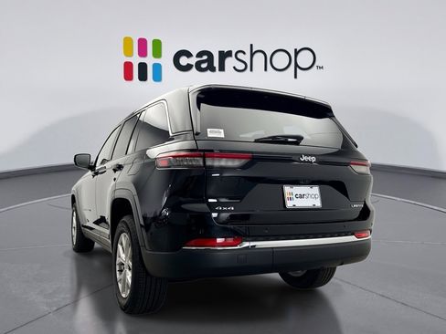 Used 2023 Jeep Grand Cherokee Limited image 3