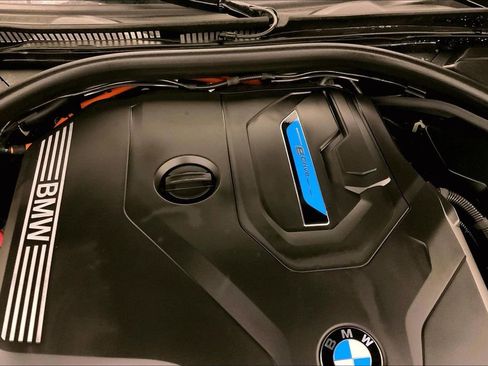 Certified 2023 BMW 330e xDrive w/ M Sport Package AWD/4WD image 31