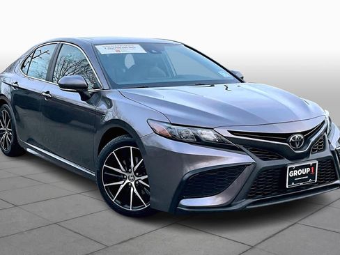 Certified 2023 Toyota Camry SE image 3