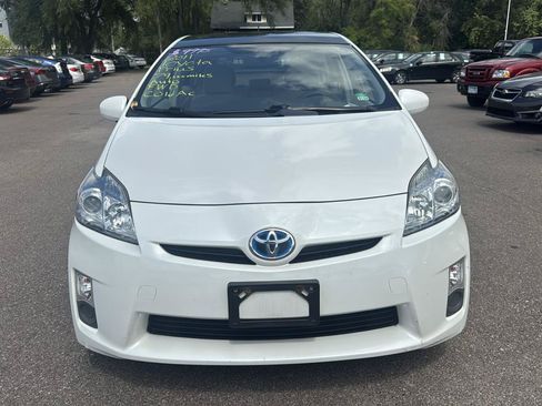 Used 2011 Toyota Prius Three w/ Solar Roof Pkg FWD image 2
