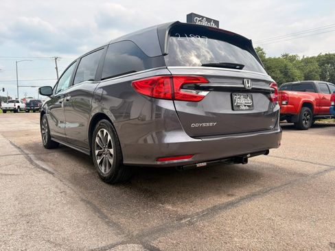 Used 2024 Honda Odyssey EX-L image 4