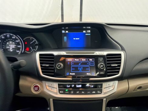 Used 2015 Honda Accord EX-L image 30