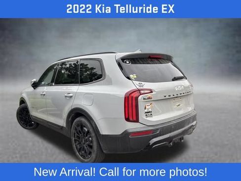 Used 2022 Kia Telluride EX w/ EX Premium Package AWD/4WD image 3
