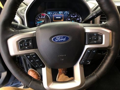 Certified 2019 Ford F250 Lariat w/ FX4 Off-Road Package AWD/4WD image 13