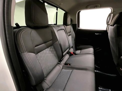 New 2025 Nissan Frontier SV image 32