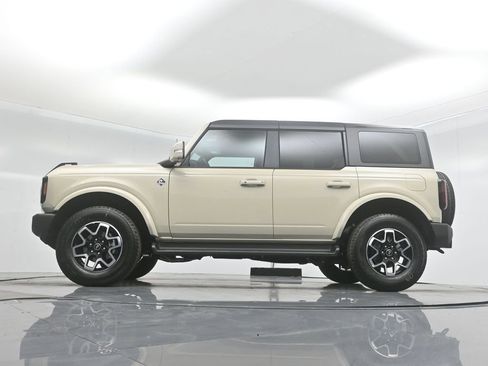 New 2025 Ford Bronco Outer Banks image 35