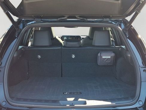 Used 2022 Lexus UX 250h w/ Premium Package image 27