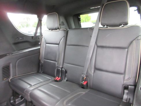 Certified 2023 GMC Yukon XL SLT AWD/4WD image 22