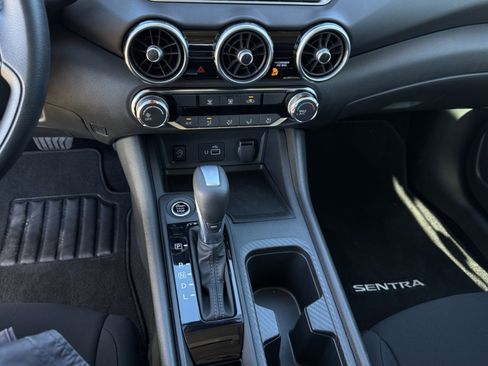 Used 2025 Nissan Sentra S image 16