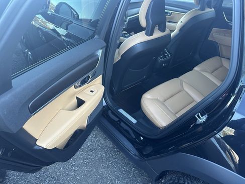 Used 2018 Volvo V90 T5 Cross Country w/ Convenience Package image 39