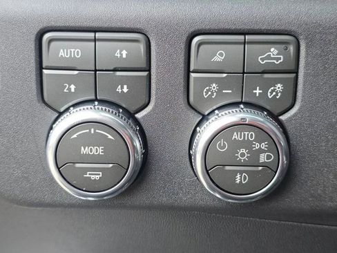 New 2026 GMC Sierra 3500 SLT w/ SLT Convenience Package AWD/4WD image 31